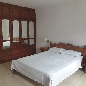 Palmont Commercial Self-catering - Beau Vallon (Mahe)