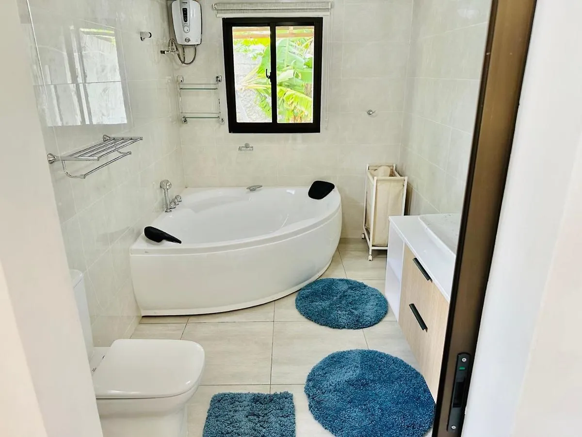 The Sea Bed Seychelles Apartment Beau Vallon  0*, Beau Vallon (Mahe) Seychelles